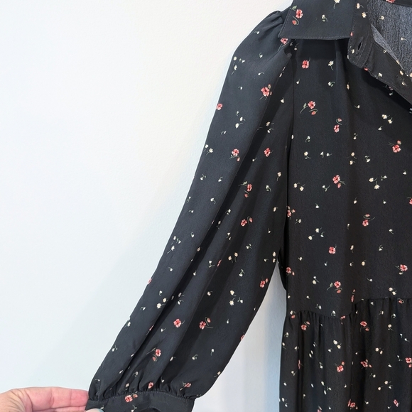 Levi's Black and White Tiered Midi Dress with Puff Sleeves - Picture 5 of 10